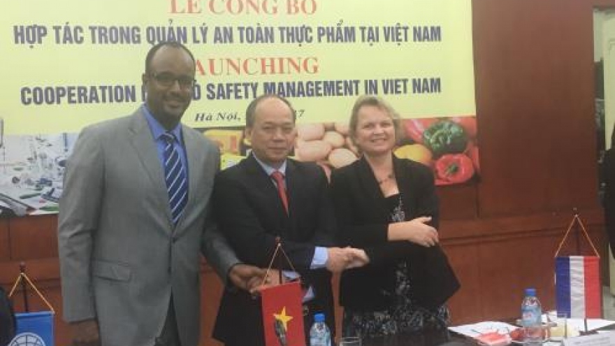 Vietnam teams up with Netherlands, WB in food safety