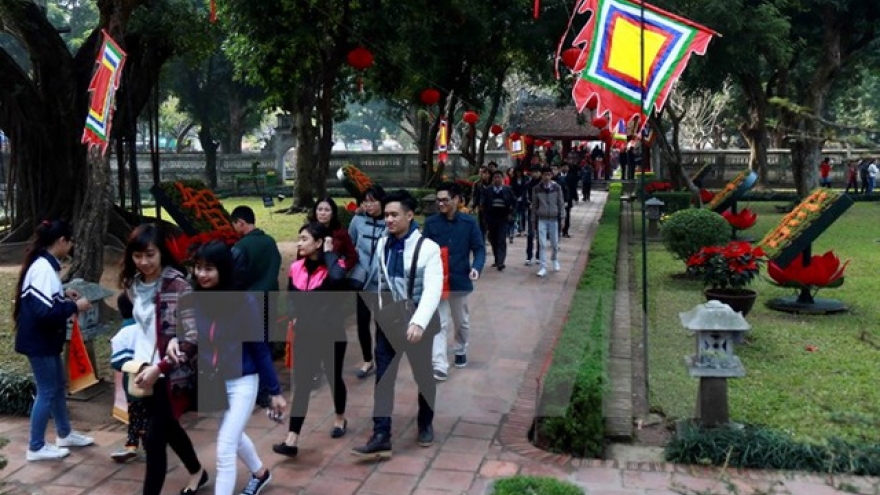 Number of travellers to Hanoi during TET soars 