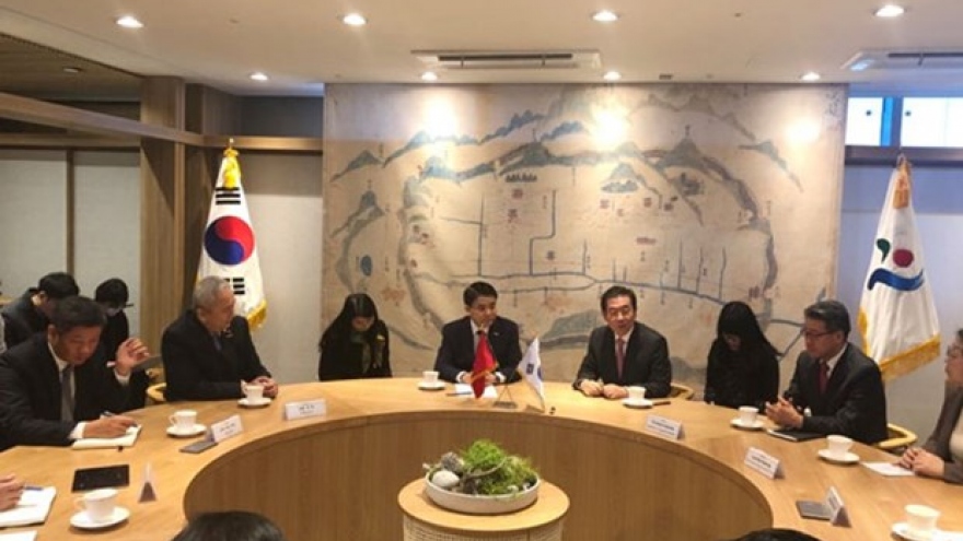 Hanoi, Seoul seek to foster investment cooperation