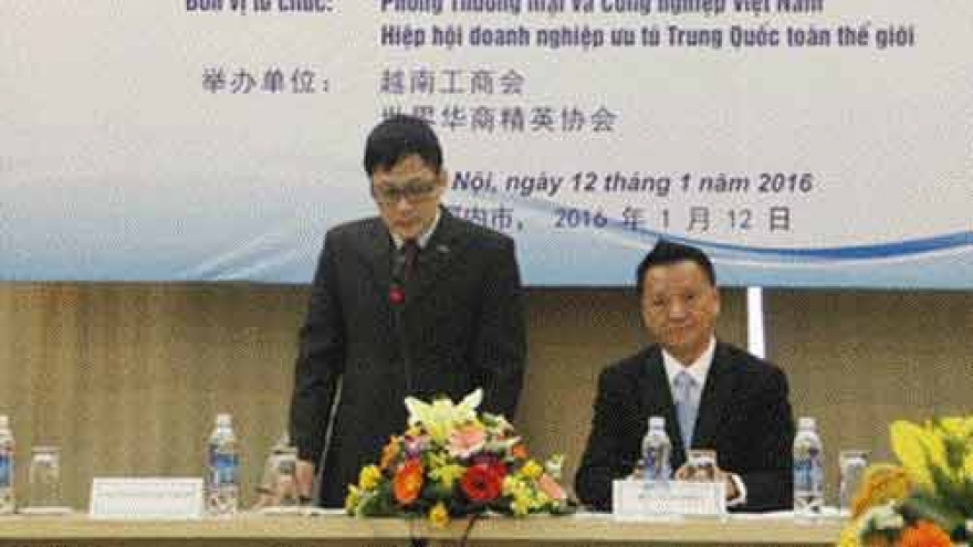 Vietnam-China business forum takes place in Hanoi