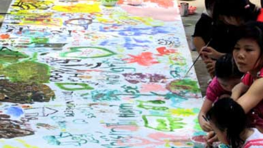 Hanoi festival to engage kids in creating inspiring mosaic