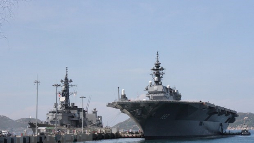 Japanese naval vessels visit Vietnam
