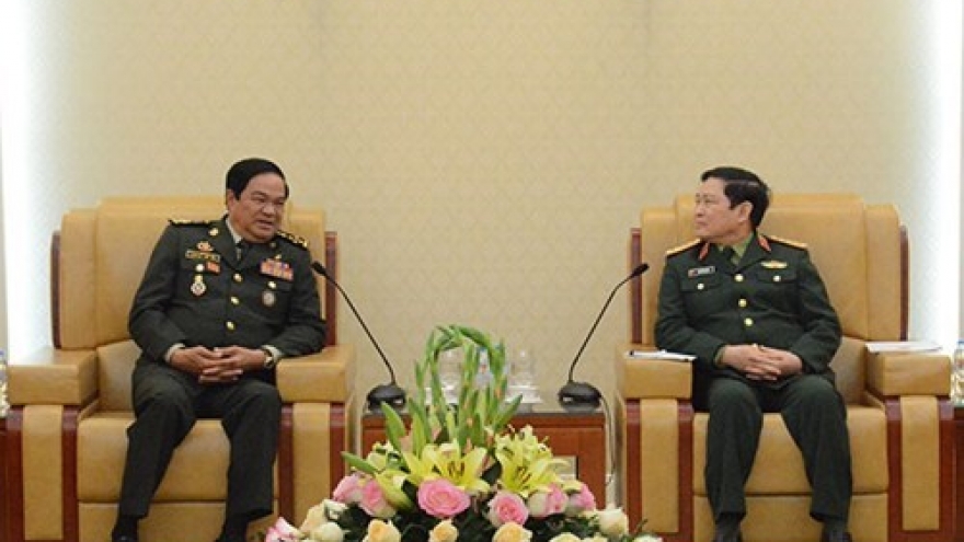 Defence Minister receives Lao, Cambodian war veterans