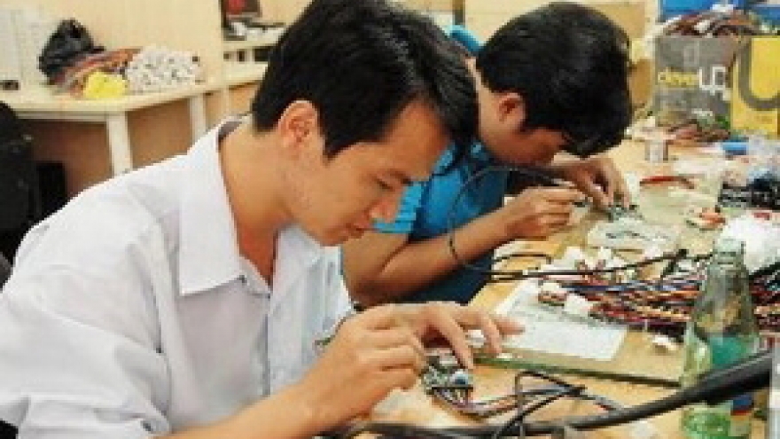 Japan, Vietnam cooperate in microchip semi-conductor industry  