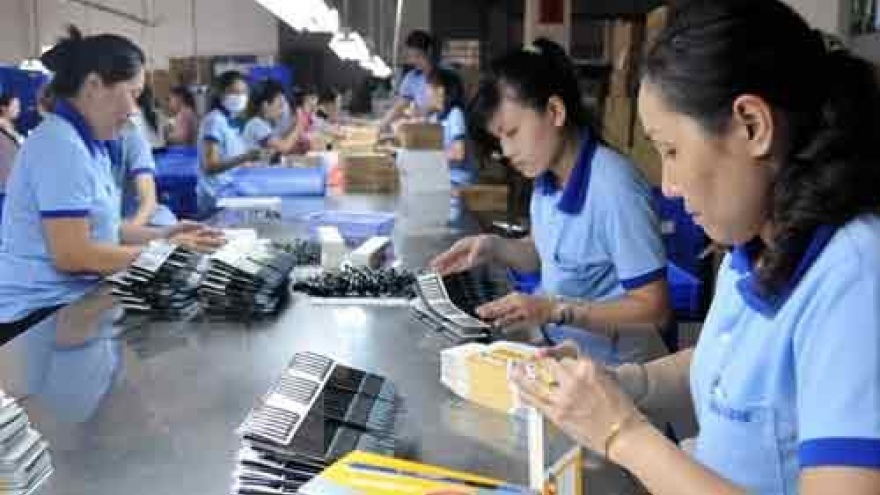 Trade unions must double legal aid for women migrant workers