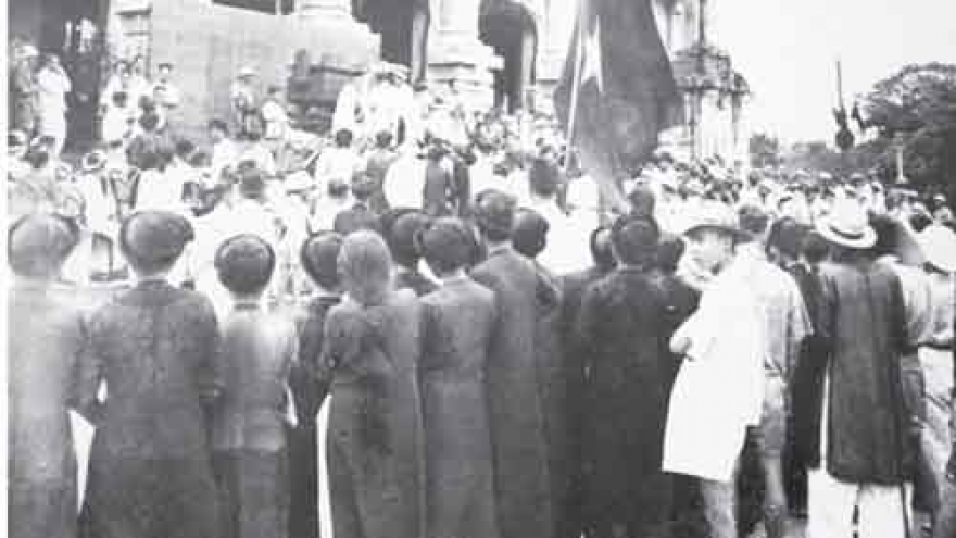 Exhibition to mark 75th founding anniversary of Viet Minh Front