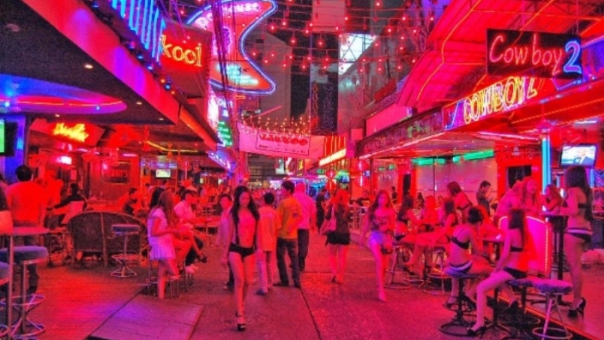  Should Vietnam open red light districts?
