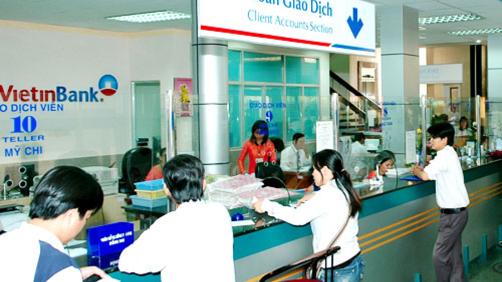 Seven Vietnam banks’ ratings on review: Moody’s