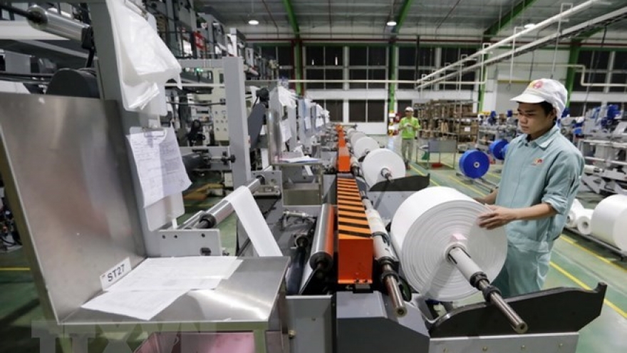 Standard Chartered revises up Vietnam’s 2018 growth forecast to 7%