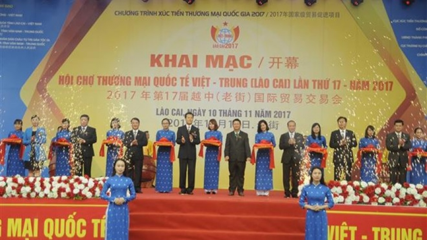 Vietnam, China boost trade through international fairs