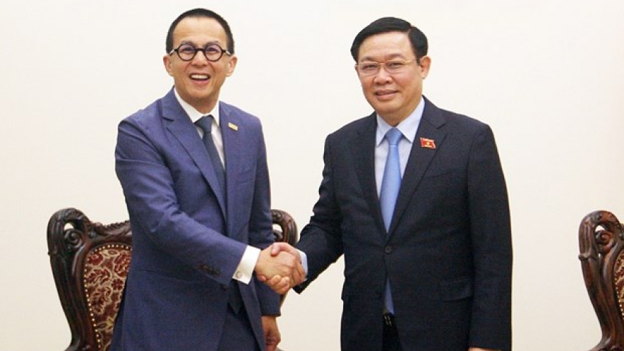 Deputy PM asks FWD Insurance to invest in start-up projects in Vietnam