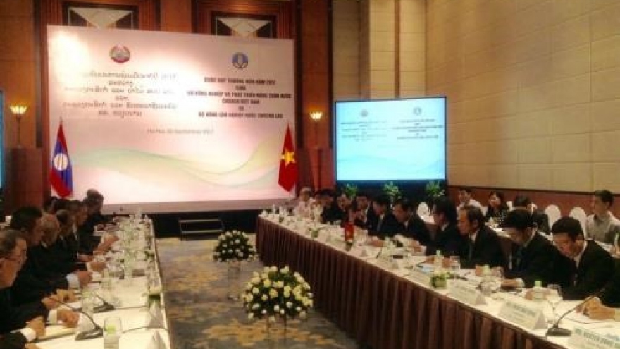 Vietnam, Laos sign cooperation deal in agriculture, forestry for 2017-18