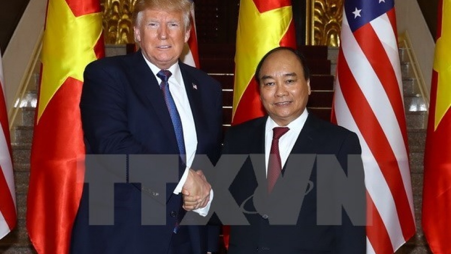 PM Nguyen Xuan Phuc meets President Trump in Hanoi