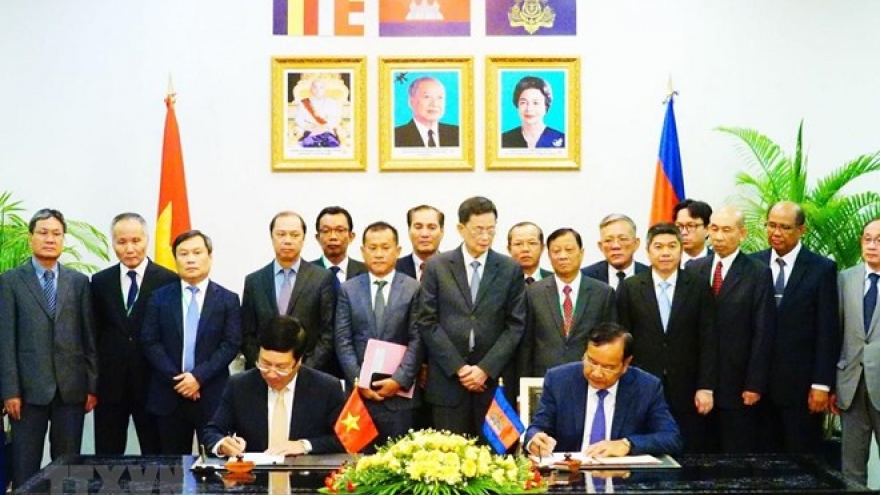 Vietnam, Cambodia look to foster partnership in 28 areas