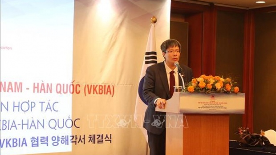 Vietnam-Korea businessmen and investment association debuts