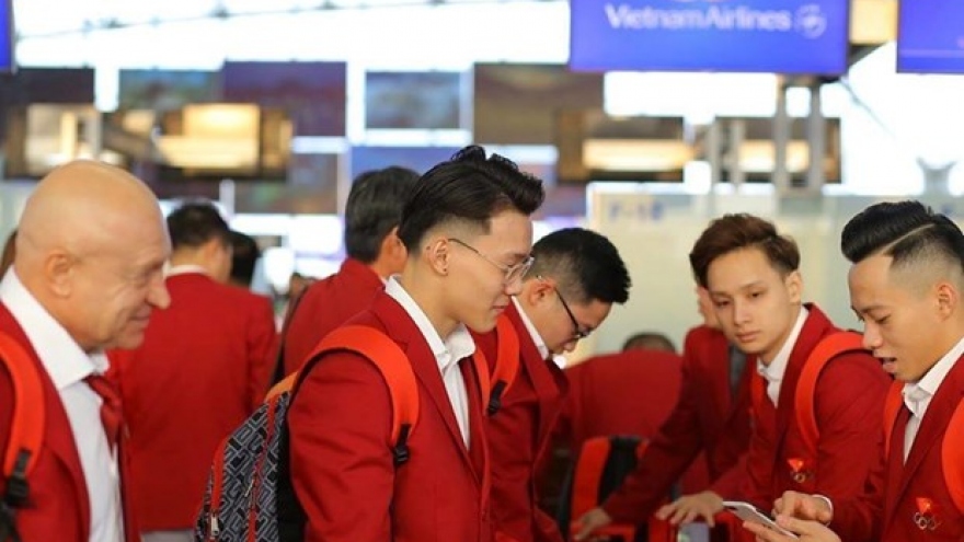 Vietnam’s sporting delegation leave for SEA Games 30