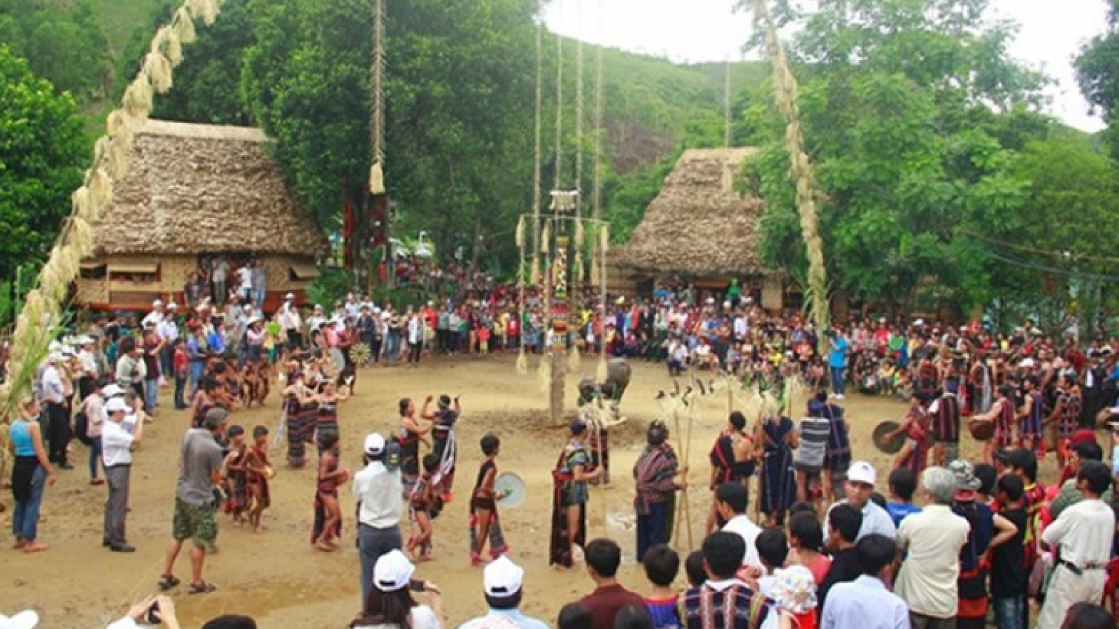 Activities to welcome Tet at Vietnam’s Ethnic Culture and Tourism Village