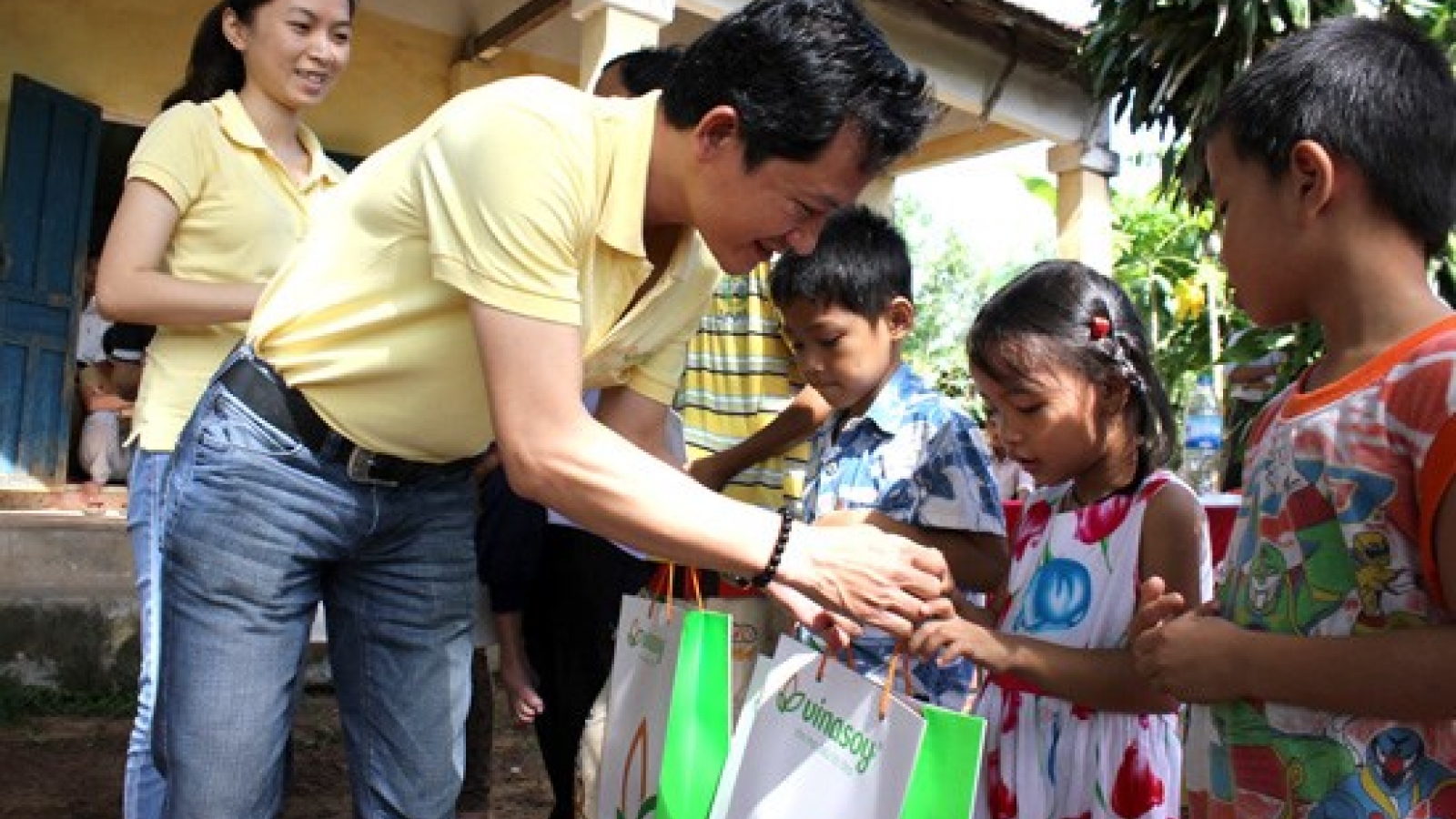 Vinasoy kicks off nutrition programme for children