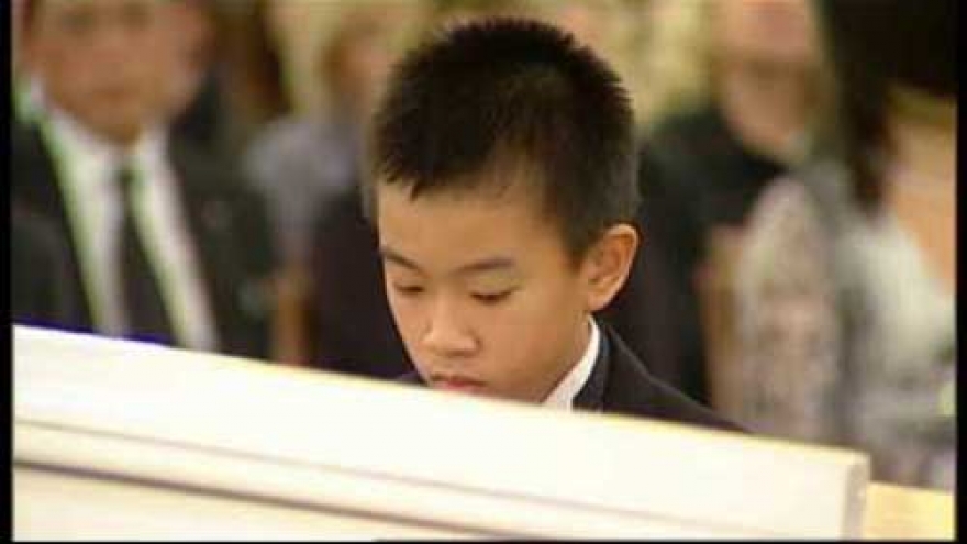 Young pianist Vincent Vu to perform in Hanoi