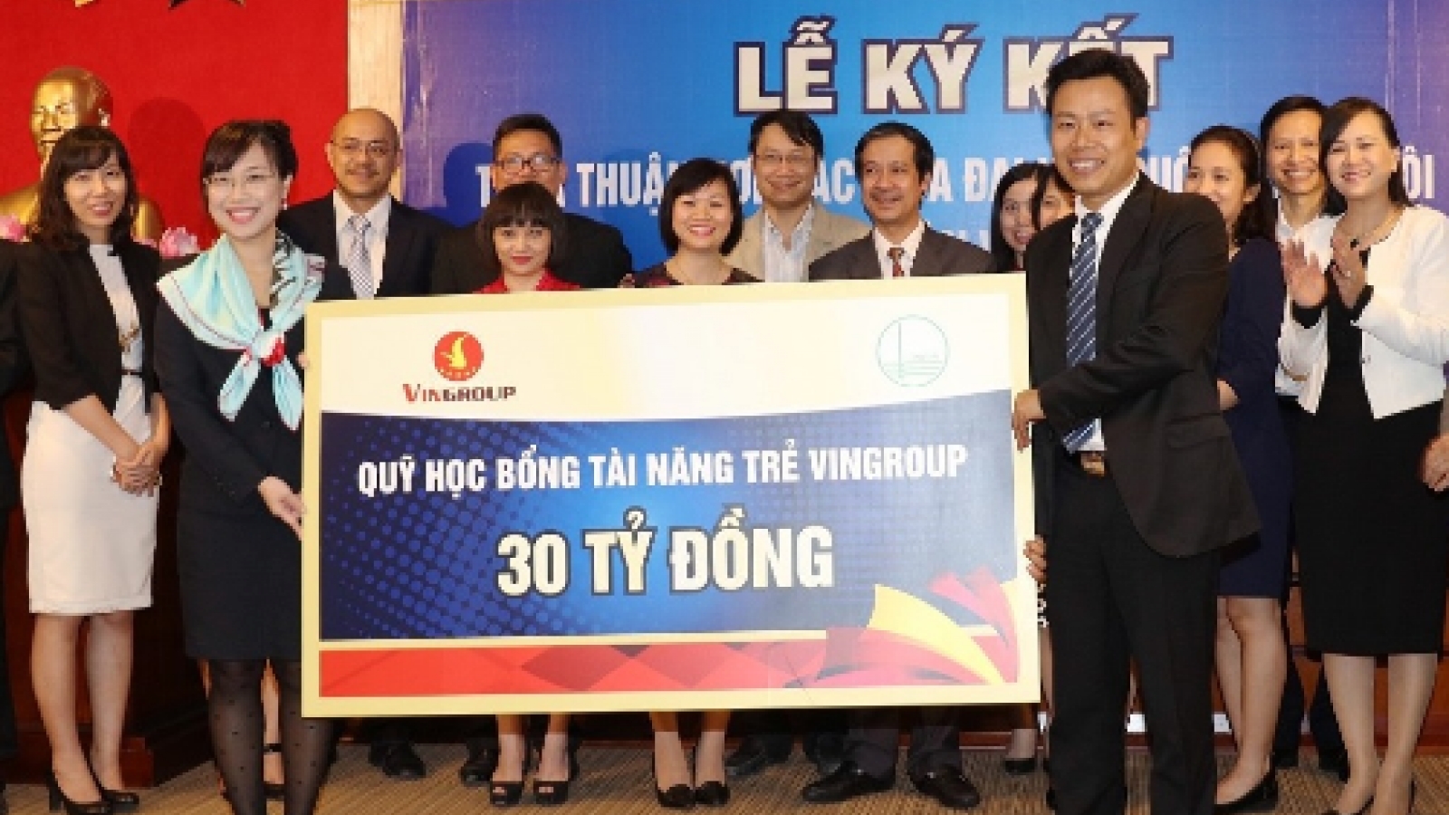 Vingroup invests in Vietnam National University’s Talent Fund