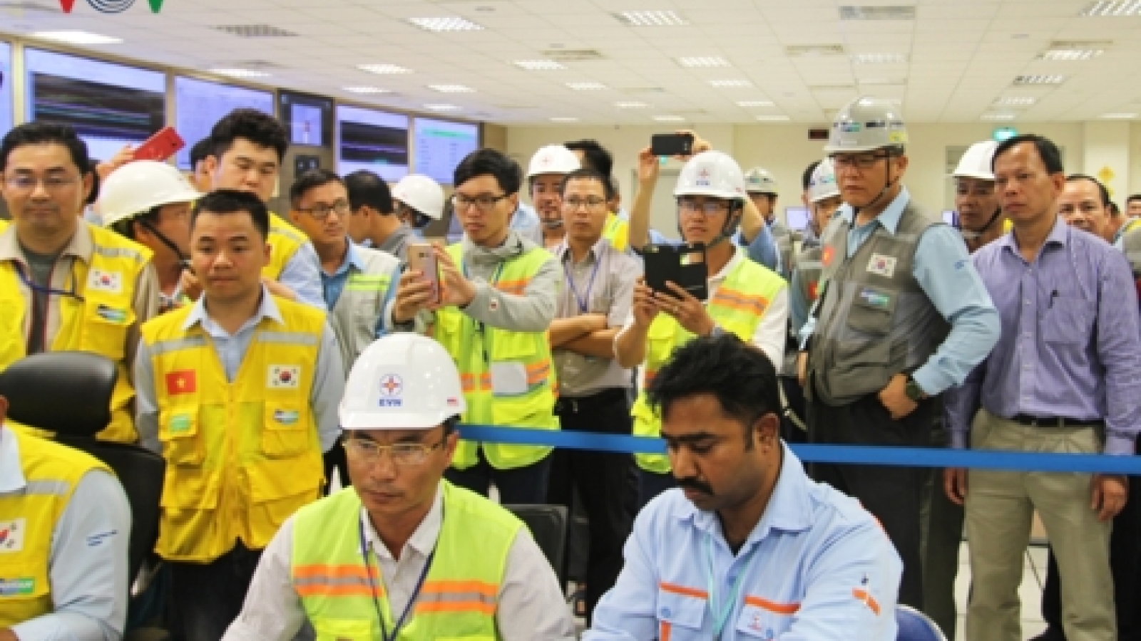 Vinh Tan 4 extension power project joins national grid