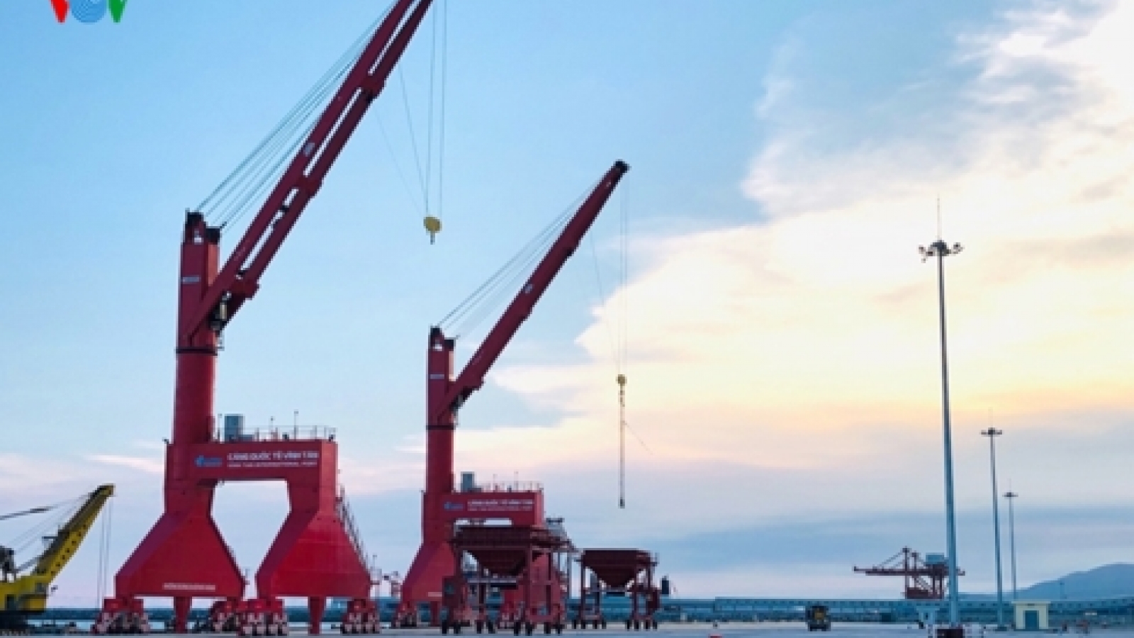 Vinh Tan international port inaugurated