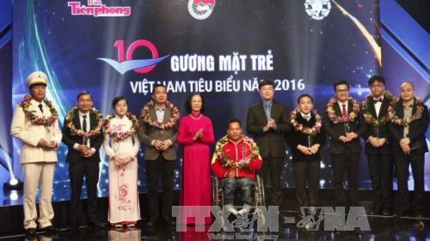 2016 outstanding youths honoured