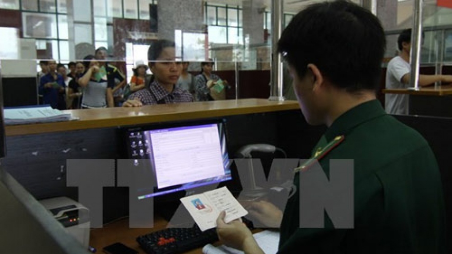 Vietnam may grant one-year visa to US tourists: official