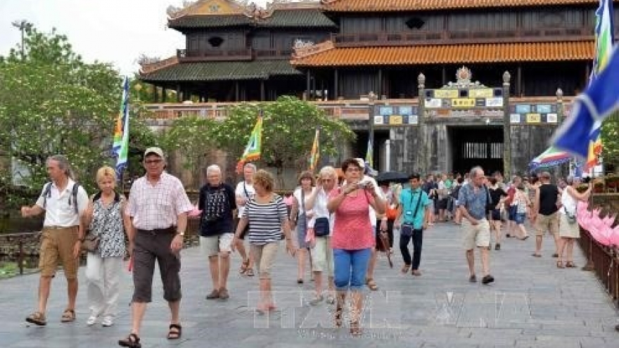 Foreign tourists happy with Vietnam’s visa exemption policy