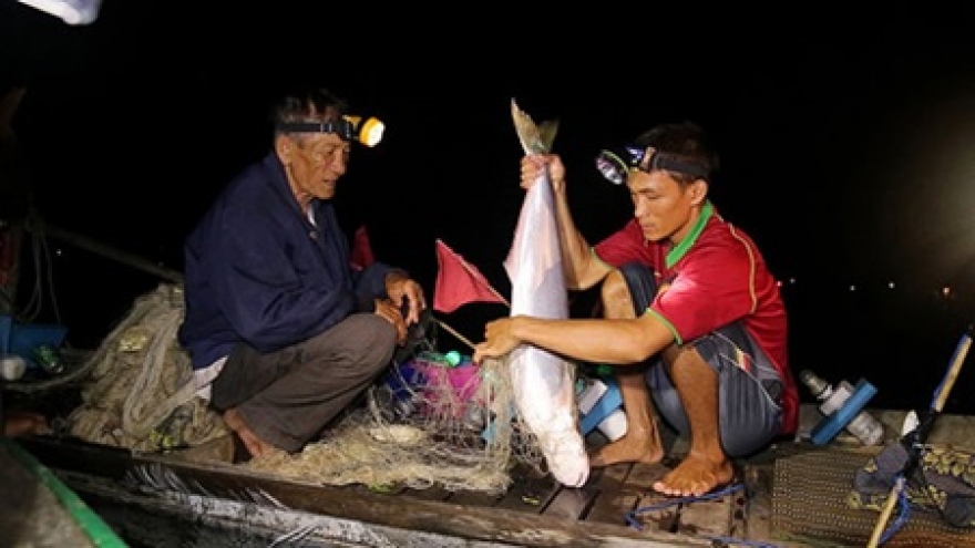 Sunsets and folktales fill visitors' senses on fishing cruise 