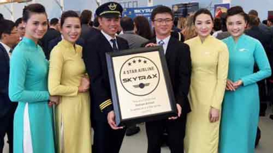 
        Vietnam Airlines earns US$1.62 bln in six months
                              