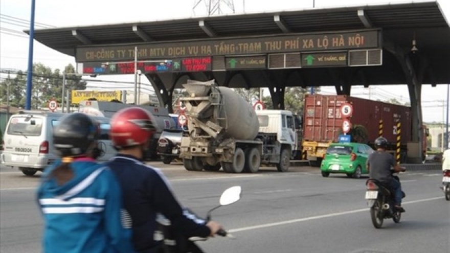 Cut toll booths, road fees: transport firms