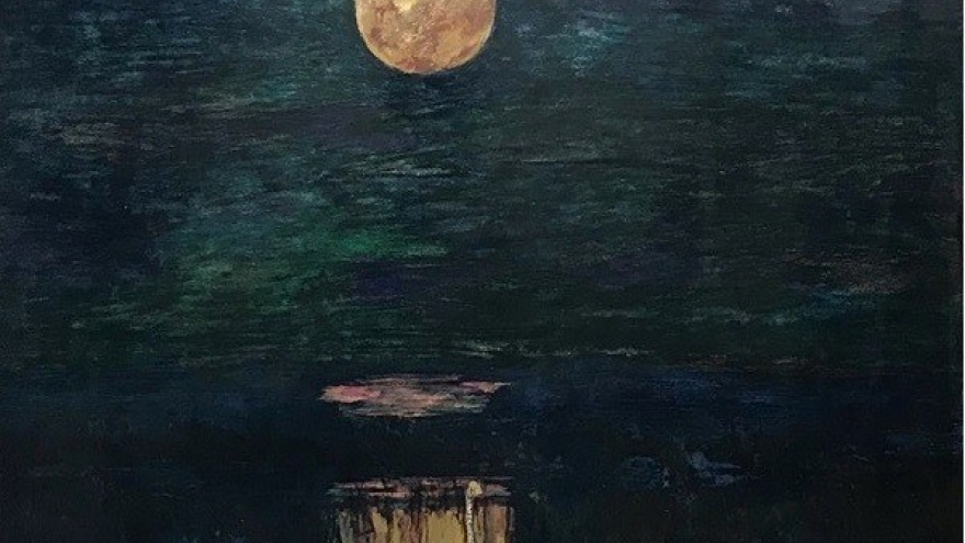 Exhibition displays rare colour in lacquer paintings