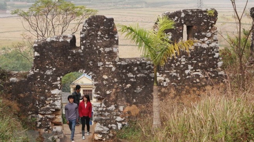 Lang Son expects to serve 2.7 million tourists in 2018