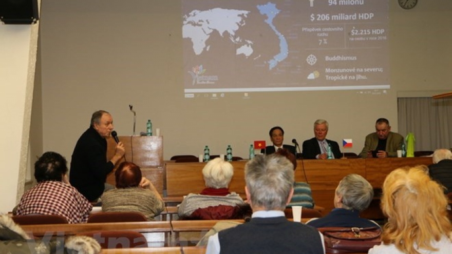 Seminar features Vietnam-Czech Republic relations