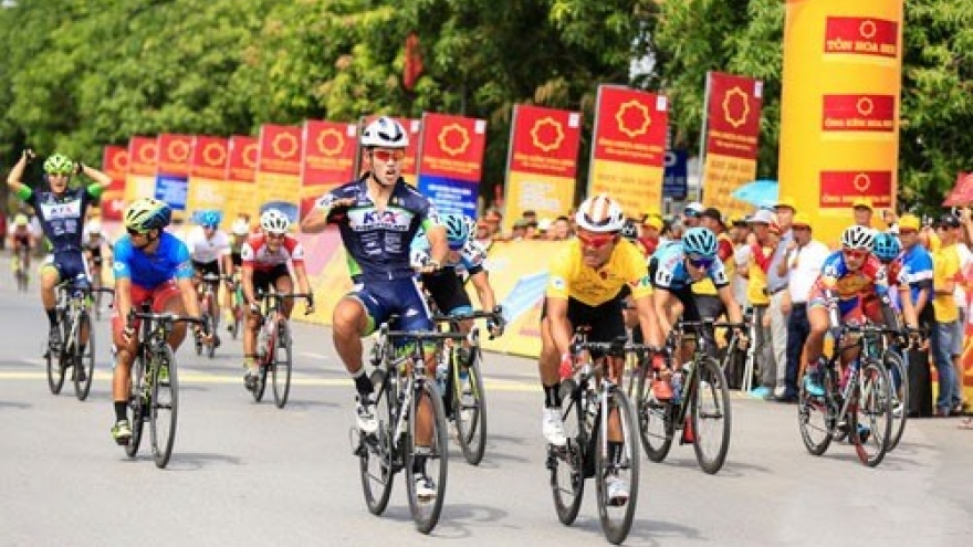 Korean racer wins fourth stage of cycling tournament