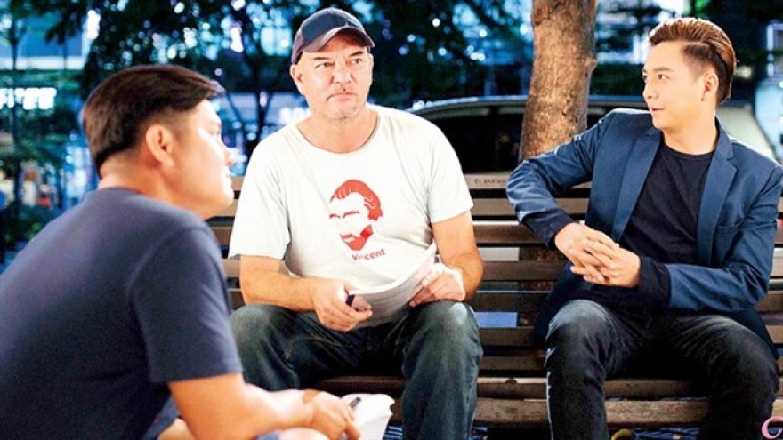 US film director finds his roots in Vietnam