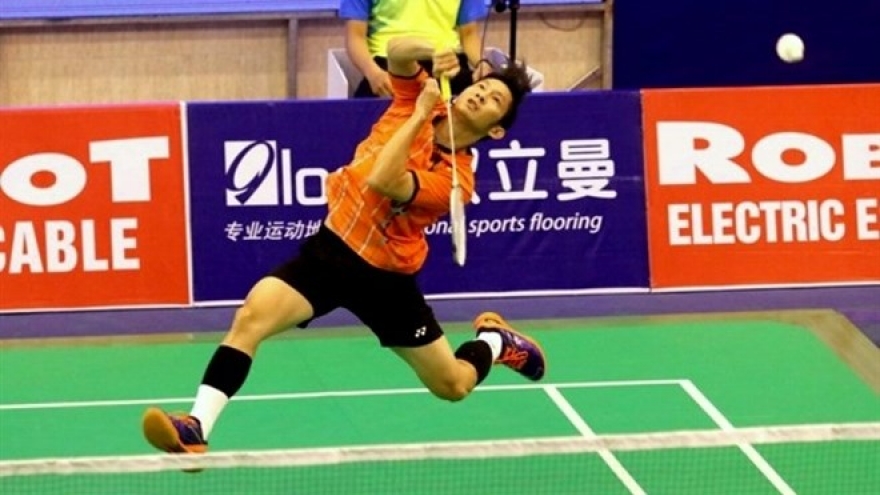 VN star enters semi-finals of Singapore Badminton Open