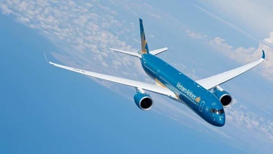 Vietnam Airlines adjusts flight schedule due to typhoon Prapiroon