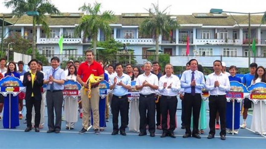 
        Vietnam international tennis tourney opens
                              