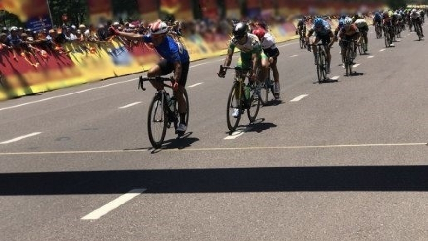 Vietnamese cyclist wins ninth stage of Ton Hoa Sen Cup