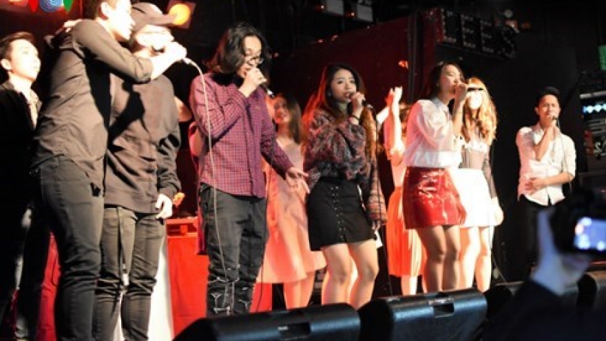 Vietnamese students hold music programme in Toronto