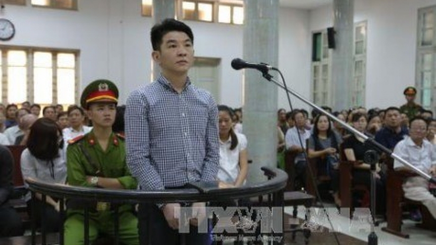 Hanoi court starts virtual gold trading trial