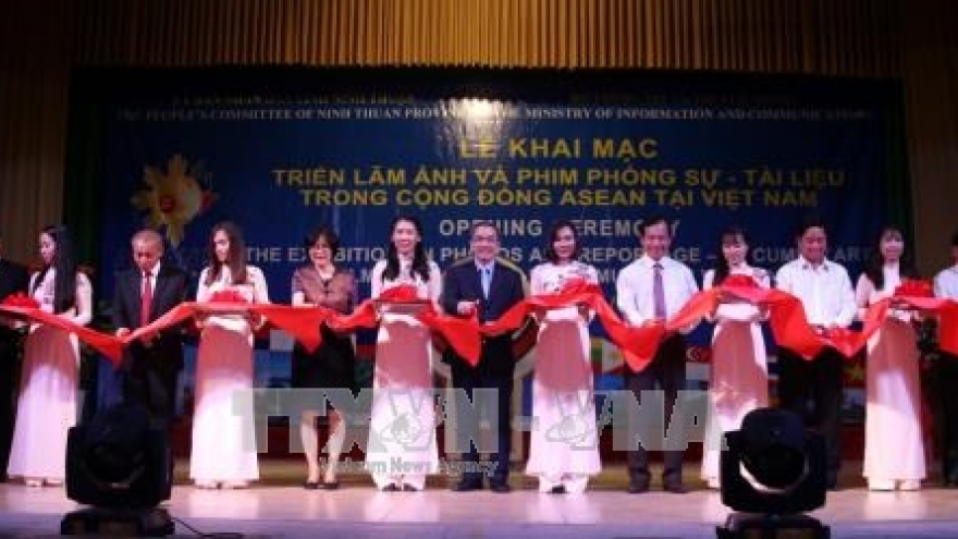 Exhibition on ASEAN opens in Ninh Thuan