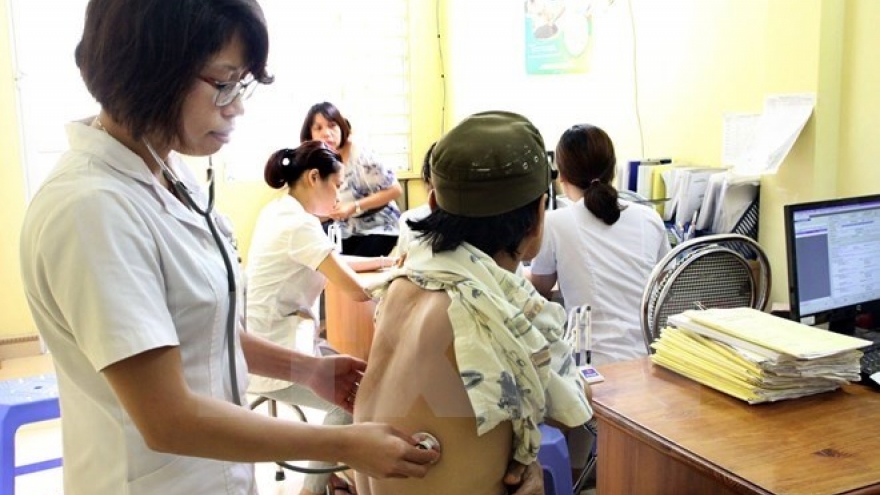 PM urges better healthcare and administrative services