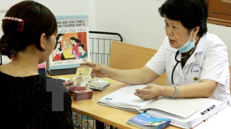 
        Vinh Phuc works to prevent mother-to-child HIV transmission
                              