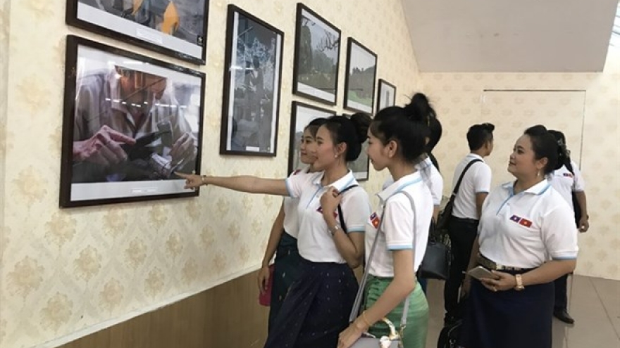 Images of Laos go on display in Hanoi