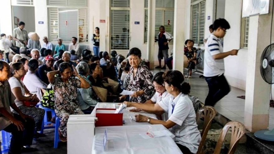 More than 2,500 poor people in Quang Tri get free medical checkups