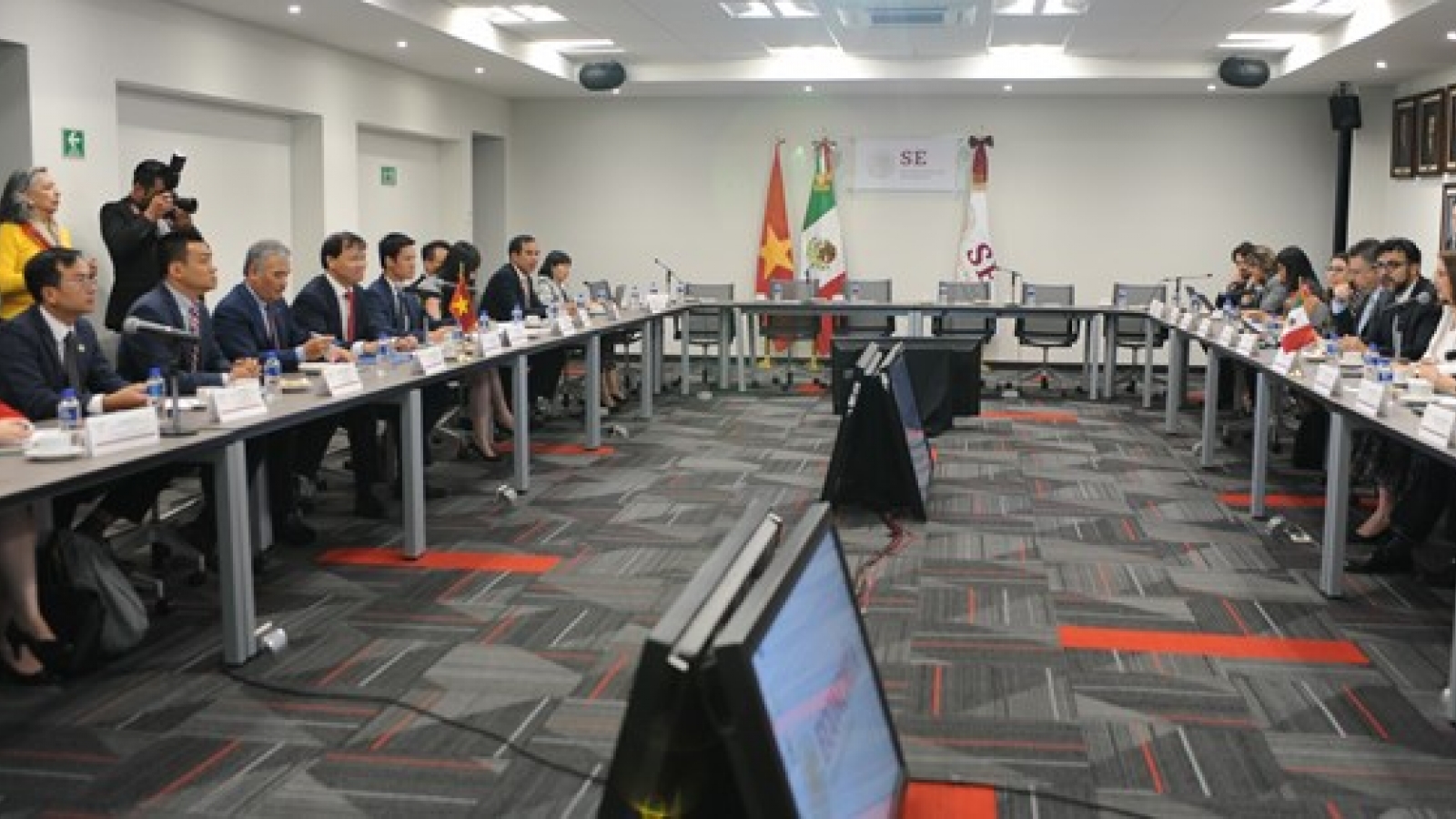 Vietnam, Mexico step up economy-trade-investment ties
