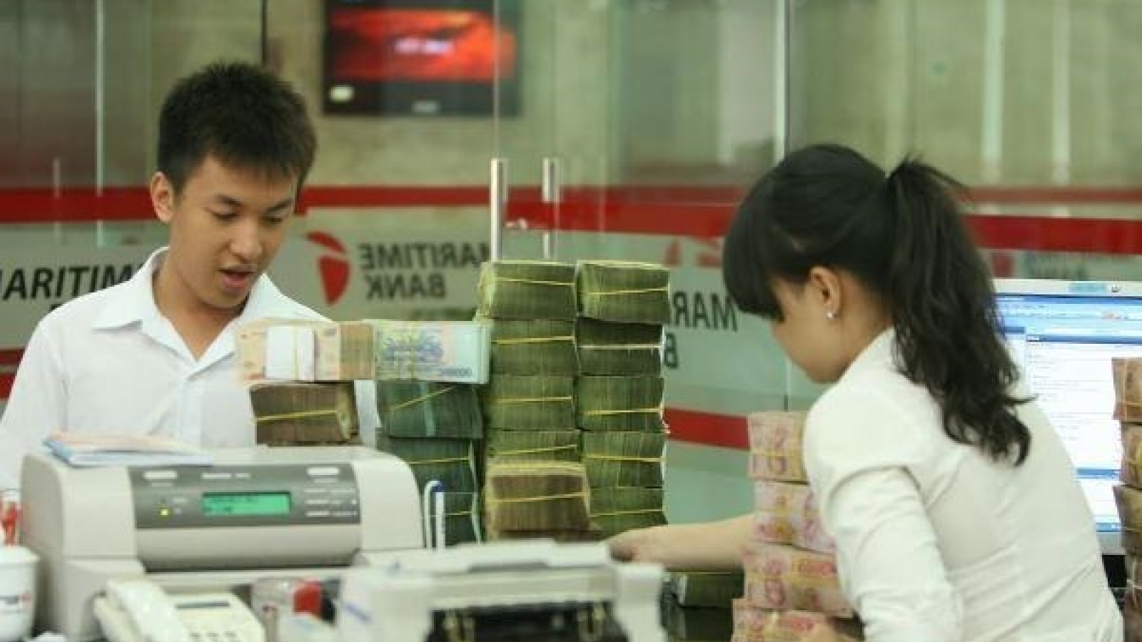 Reference exchange rate up VND2